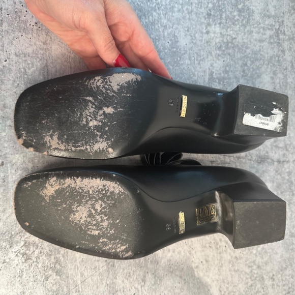 Gucci Bonny Bow crystal Chain Leather Pumps - Picture 7 of 10